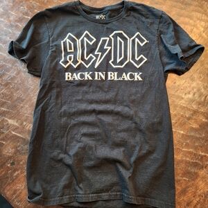 AC/DC Back In Black T-Shirt, Classic Rock Band Merch Vtg Retro Hard Rock Tee S/M